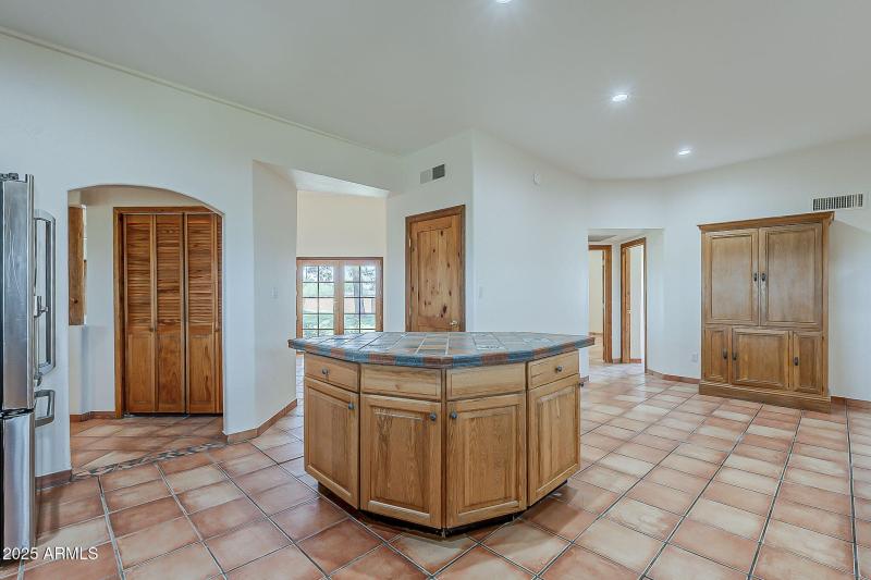 25-web-or-mls-Linda-25