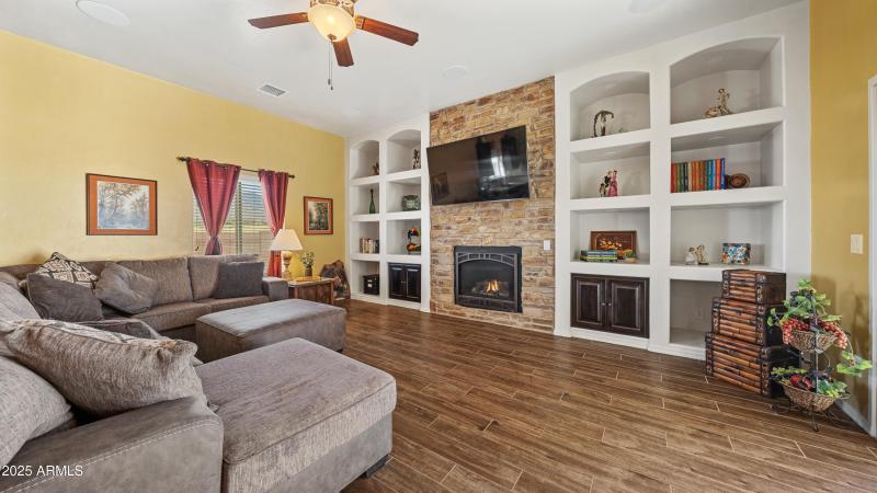 Interior - 6233 E Molly Dr-10