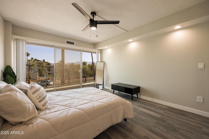 Redondo Condo Main Bedroom 2.2