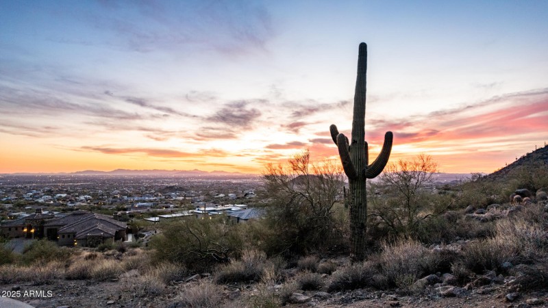 43 - Rocky Ridge Drone