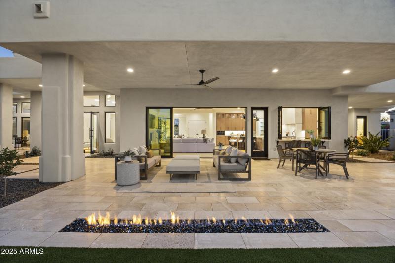 1-84Photo by ChaseCapture