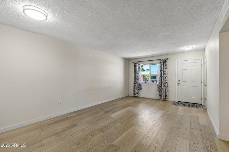 11_13671_N_111th_Ave11_mls