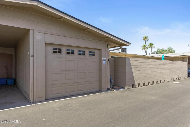 48_13671_N_111th_Ave48_mls