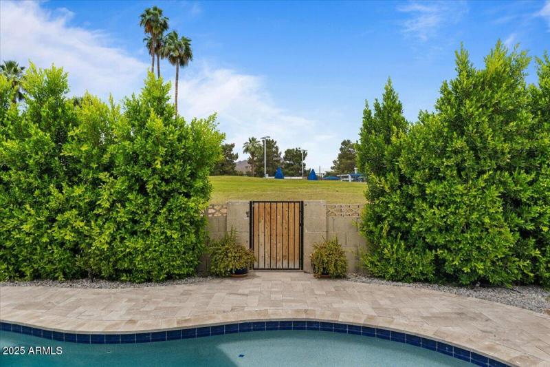 47-Back gate to Community park