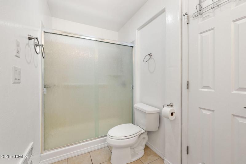 19-Primary Bathroom (2)