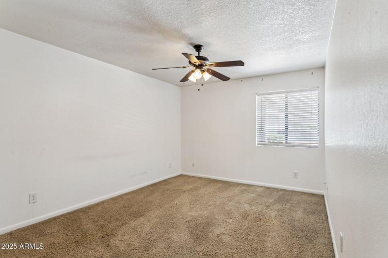 18-web-or-mls-5995-n-78th-st-1043