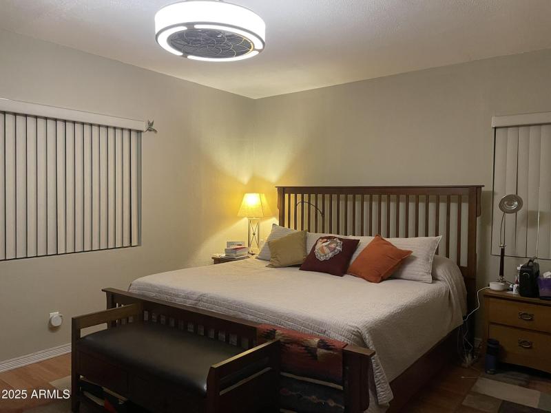 7009E922-8ACC-4AE0-AC22-A408986AE706