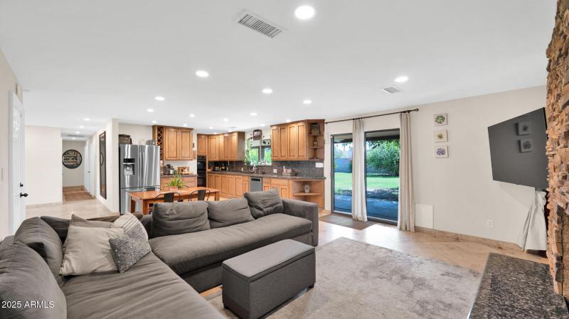 20-web-or-mls-P1083796