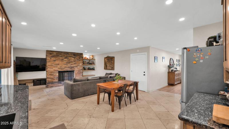 24-web-or-mls-P1083790