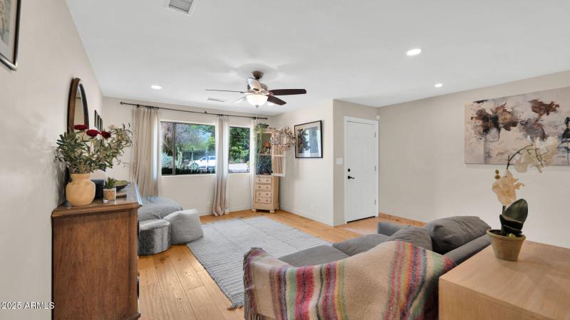 32-web-or-mls-P1083778