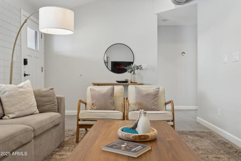 7-print-1142-e-tempe-dr