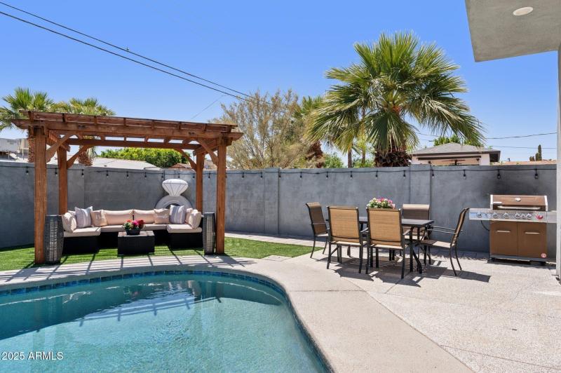 41-web-or-mls-6907-e-willetta-st