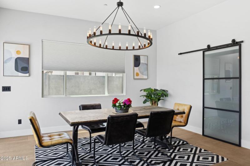 10-web-or-mls-6907-e-willetta-st