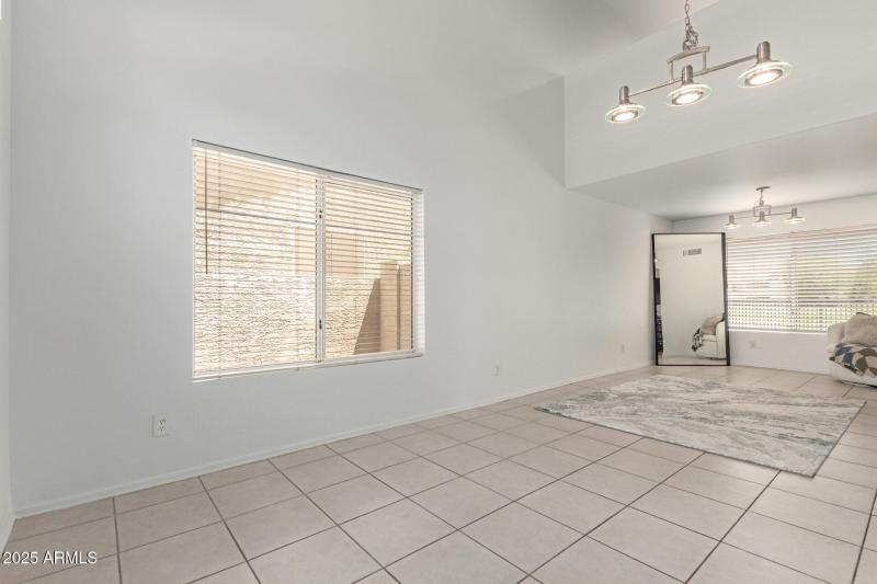 Flexible Living & Dining Combo