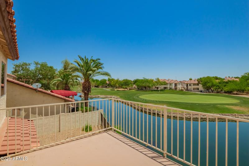 Scenic Fairway Balcony Escape