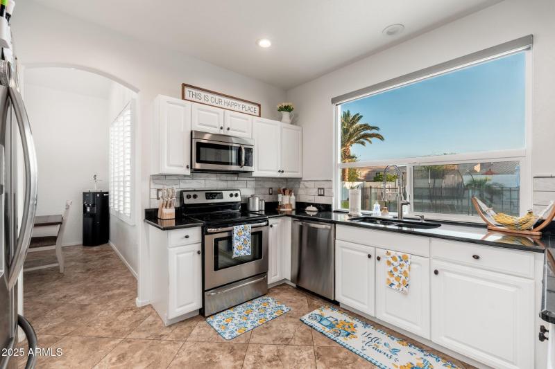 13 W Silverwood Dr - 12