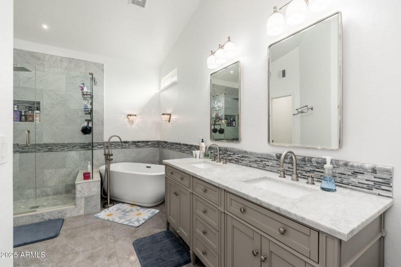 13 W Silverwood Dr - 26