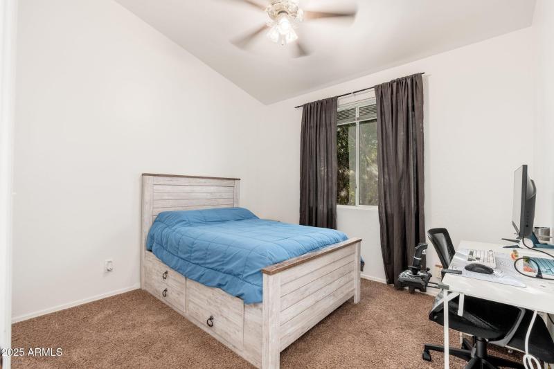 13 W Silverwood Dr - 36