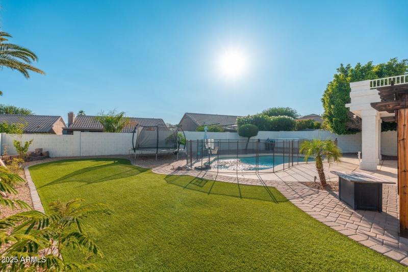 13 W Silverwood Dr - 47