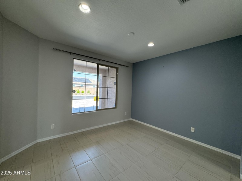 Dining Area w/ front view