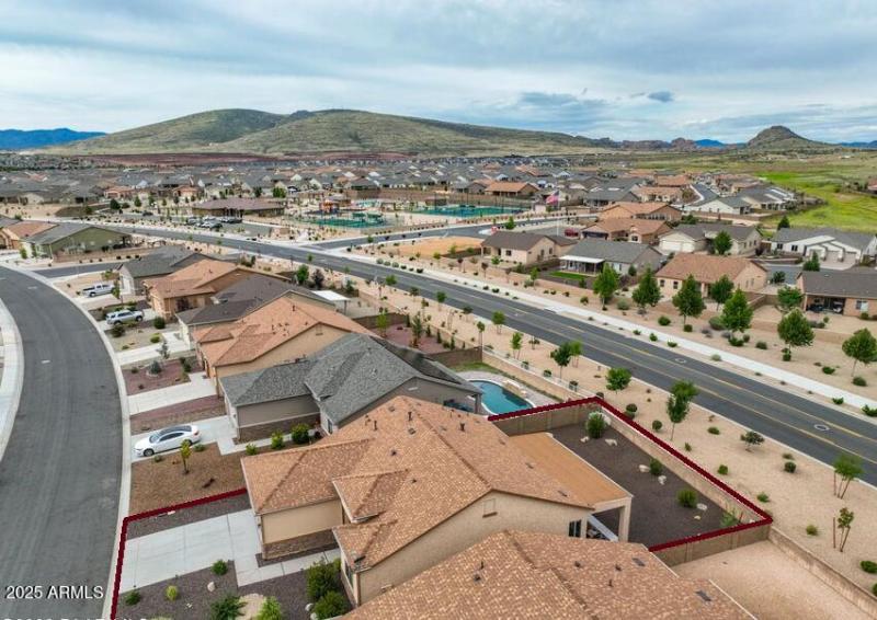 13b1 - House - Skyview Overlooking Commu