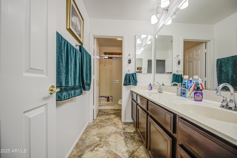 Bathroom 3-pic 1