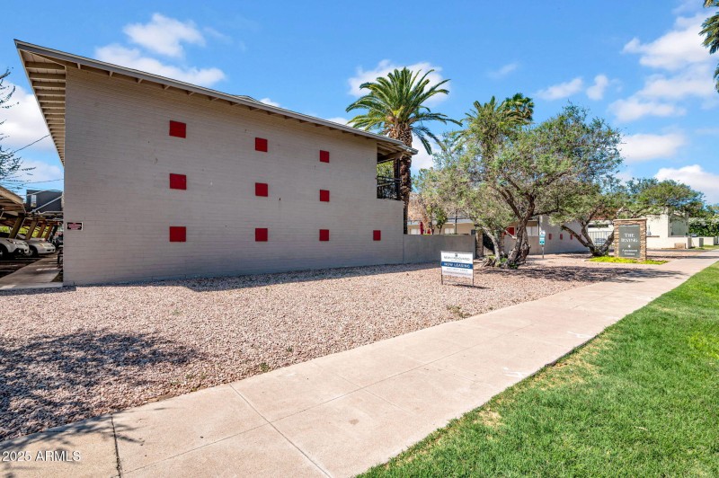 3-web-or-mls-31 W 2nd St-3