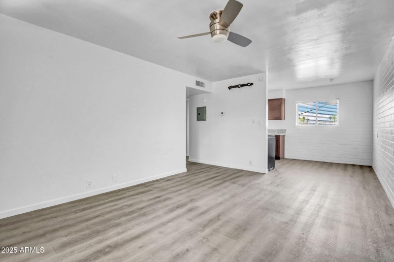 6-web-or-mls-31 W 2nd St-6