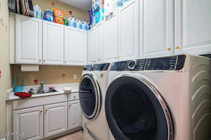 Laundry-Room-01