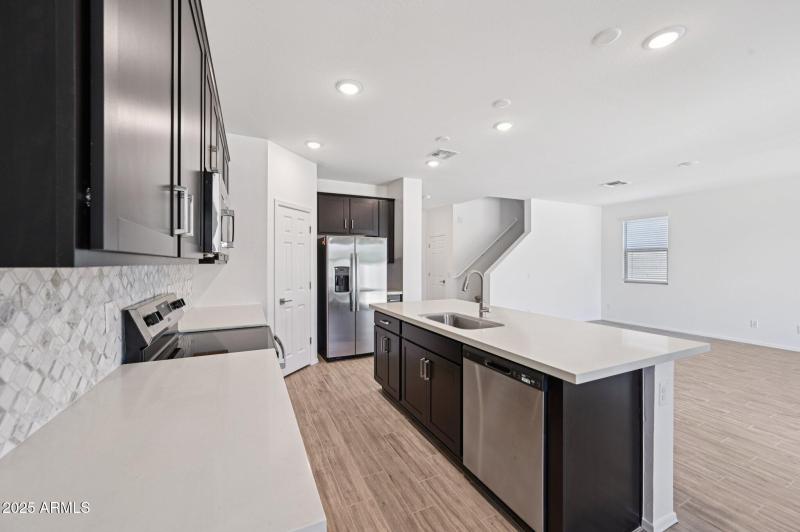 12-web-or-mls-S 240th Ln-1106-012