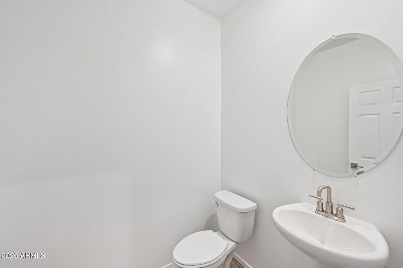 14-web-or-mls-S 240th Ln-1106-014