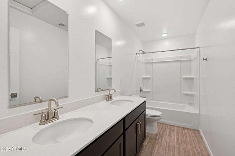 31-web-or-mls-S 240th Ln-1106-031