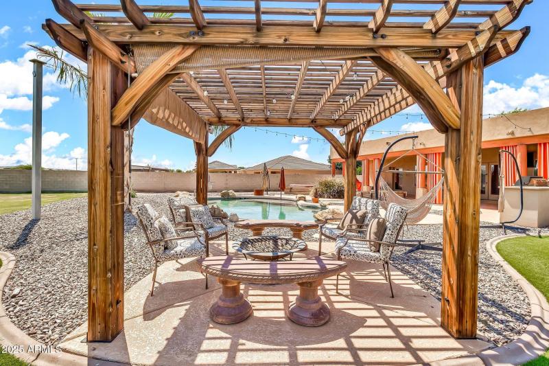 2699 E Claxton Rd-44