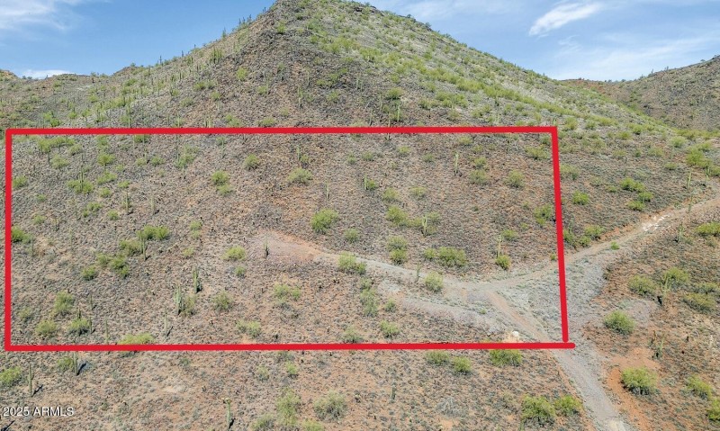 18XX W Sentinel Rock Rd-large-001-008-18