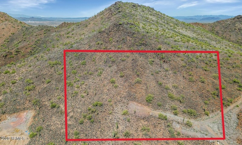 18XX W Sentinel Rock Rd-large-004-003-18