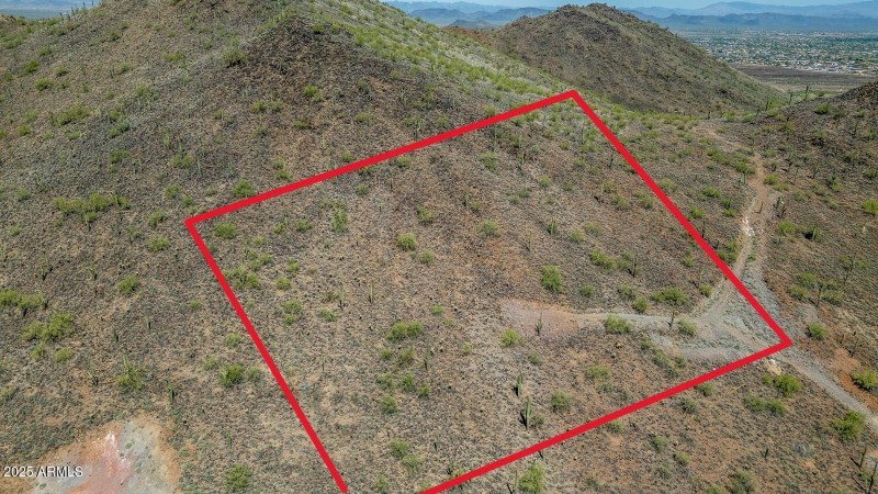 18XX W Sentinel Rock Rd-large-007-013-18