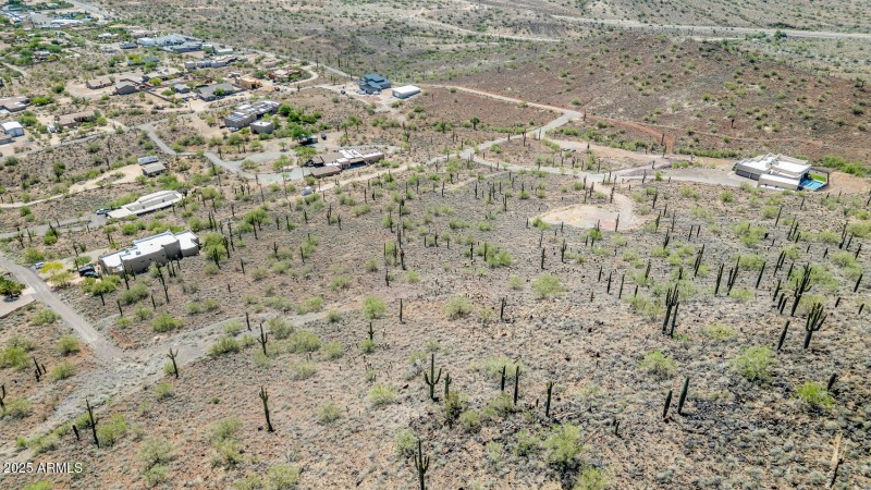 18XX W Sentinel Rock Rd-large-012-017-18