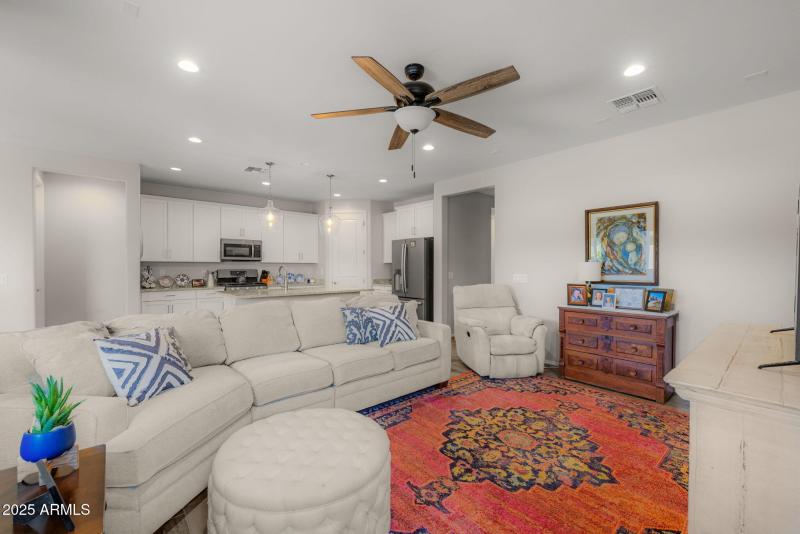 7-web-or-mls-20904 E Swan Dr, Queen Cree