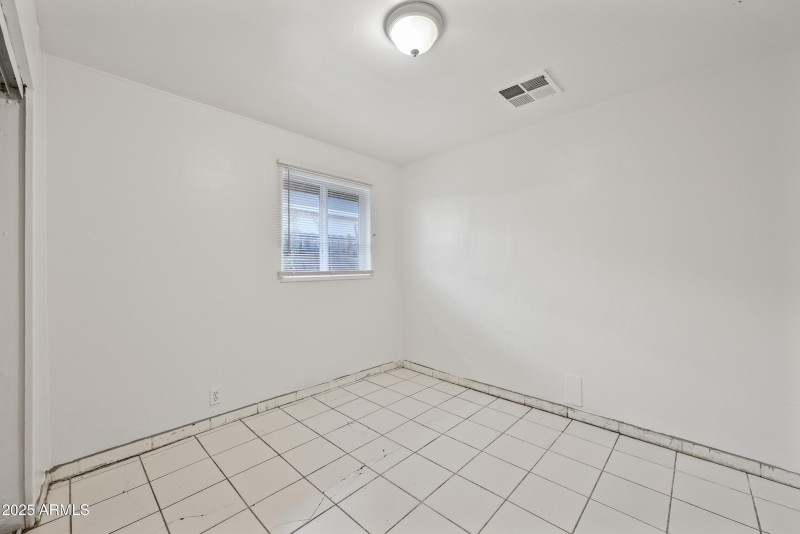 19-2237ETS-ocupix-ALL