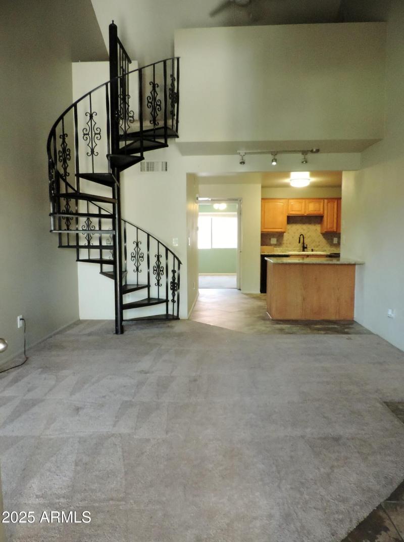 30 E Brown Rd 2113 029