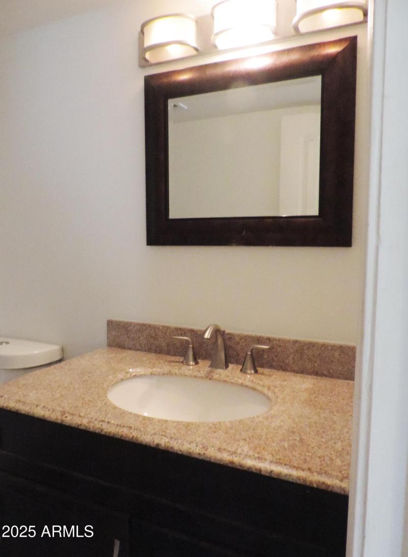 30 E Brown Rd 2113 040