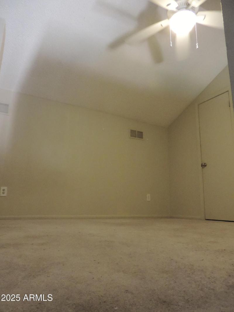 30 E Brown Rd 2113 056