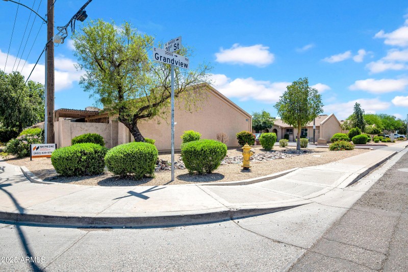 9-custom-3045 E Grandview Rd-9