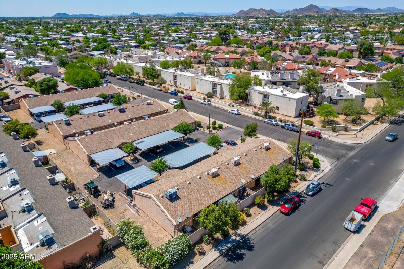 30-custom-3045 E Grandview Rd-30