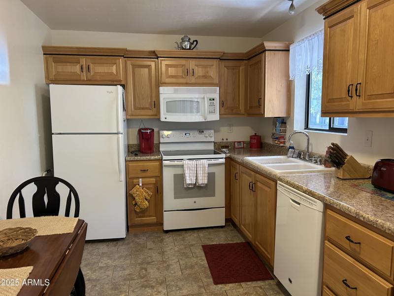 RovcqL8JTUC74hitj+emXg