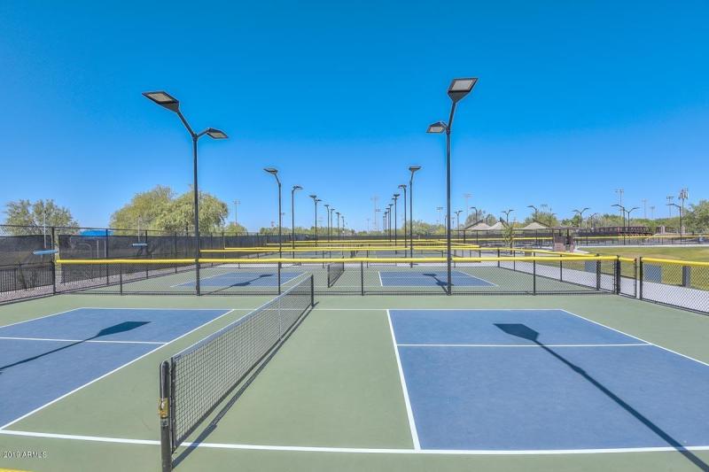 Community Pickle Ball Courts