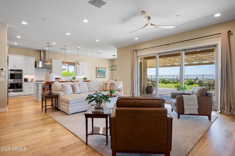 08-8651WArtemisaAve-8