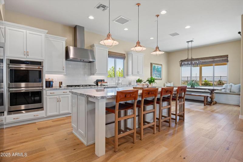 15-8651WArtemisaAve-15