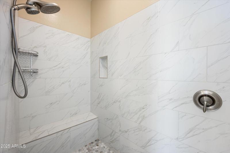 29-8651WArtemisaAve-29