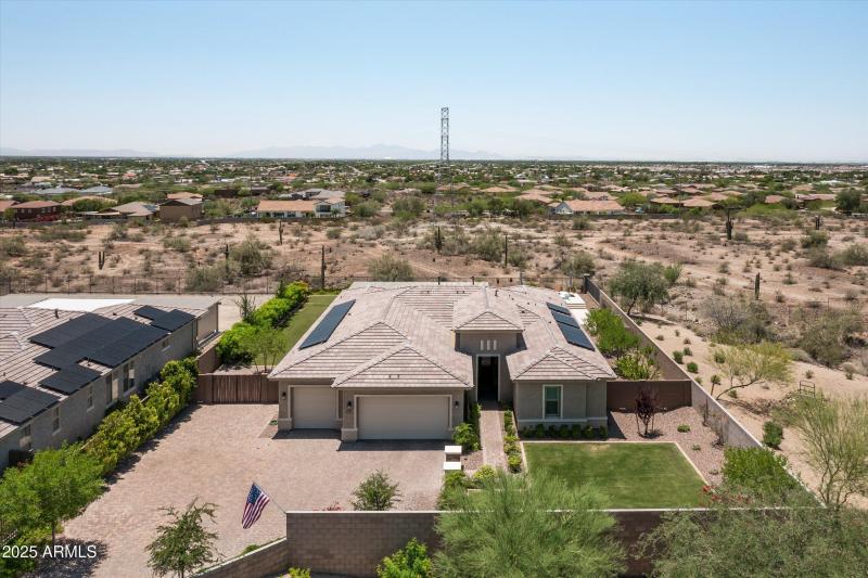 53-8651WArtemisaAve-53